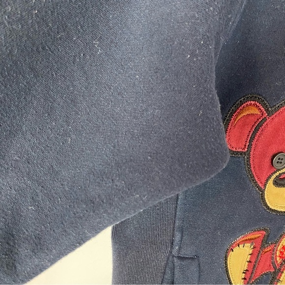 Vintage Red Tag Brand Sweatshirt Mens Medium Unisex Pullover Crewneck Flag Bear - Picture 13 of 14